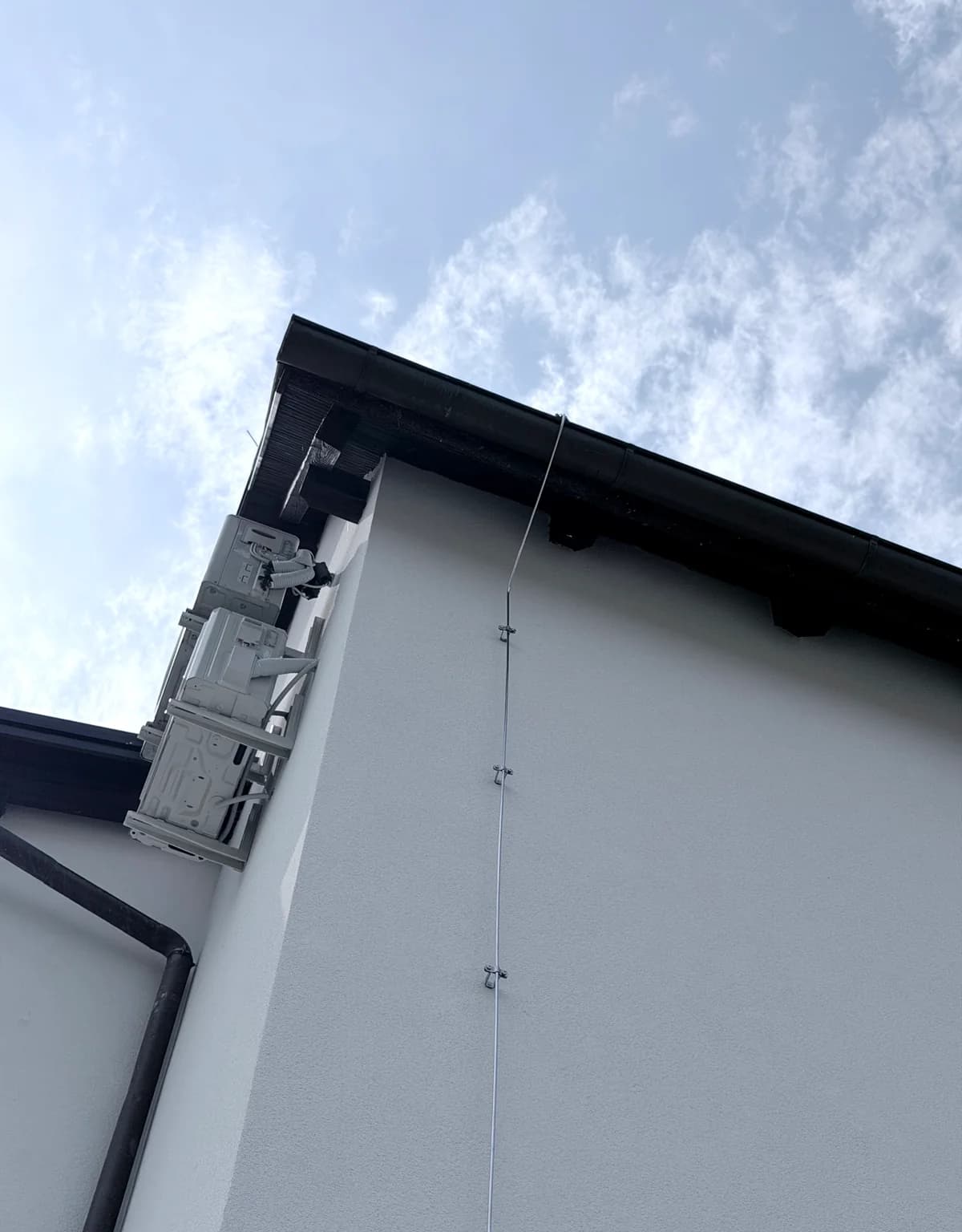 Strelovodna instalacija na fasadi objekta